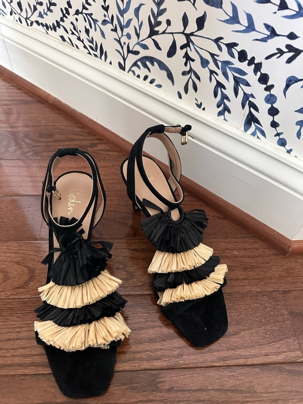 Boden Black and Natural Raffia Tiered Ankle-Strap Sandals 8.5